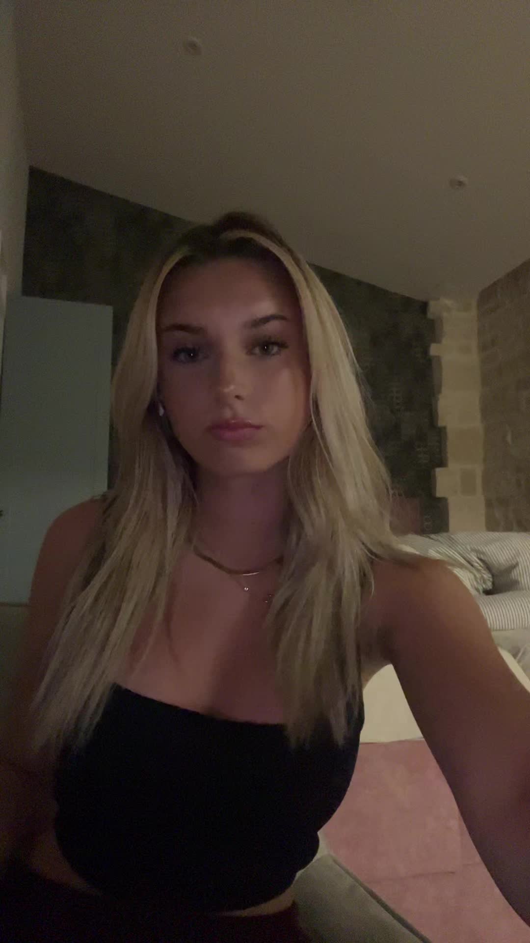 @𝐿𝒶𝓎𝓁𝒶