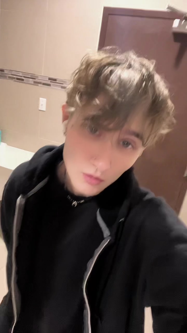 @𝕷