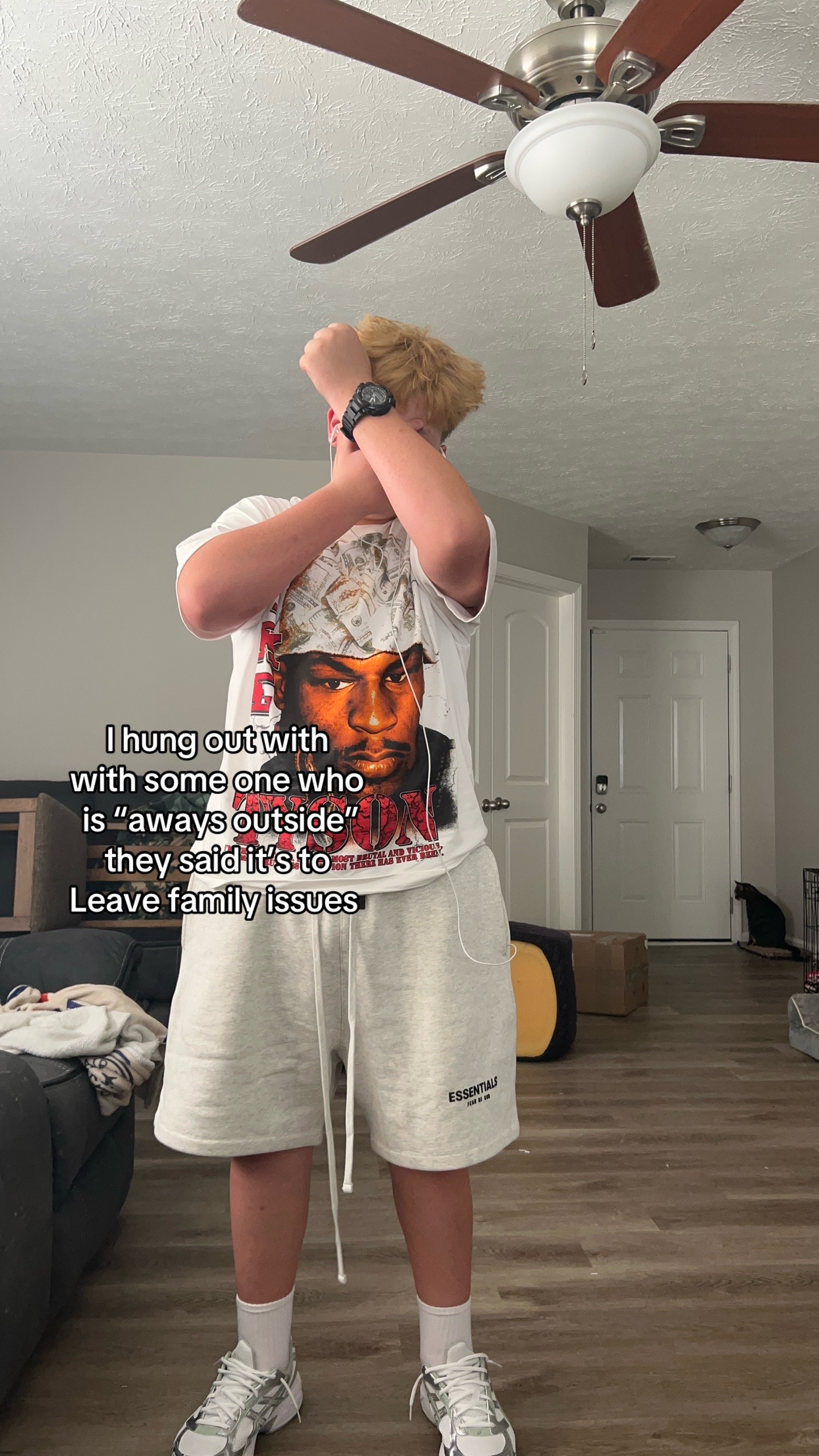 @￴