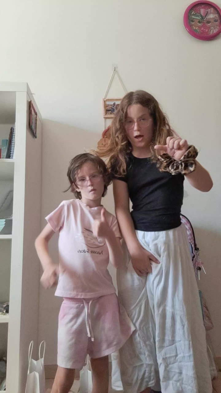 @R.🎀.O.🧿.M.🪬.I.✨️