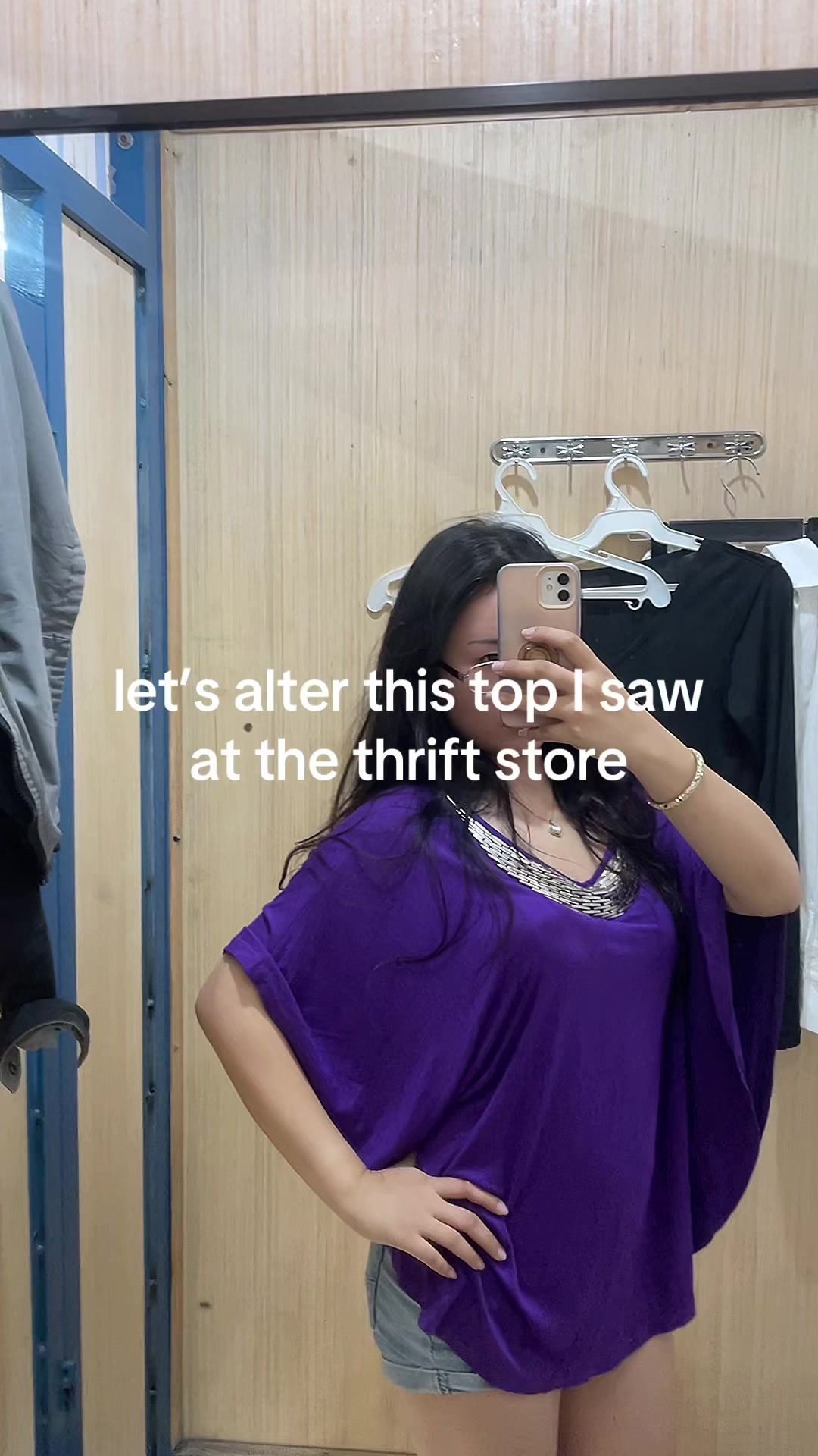@sewithellie