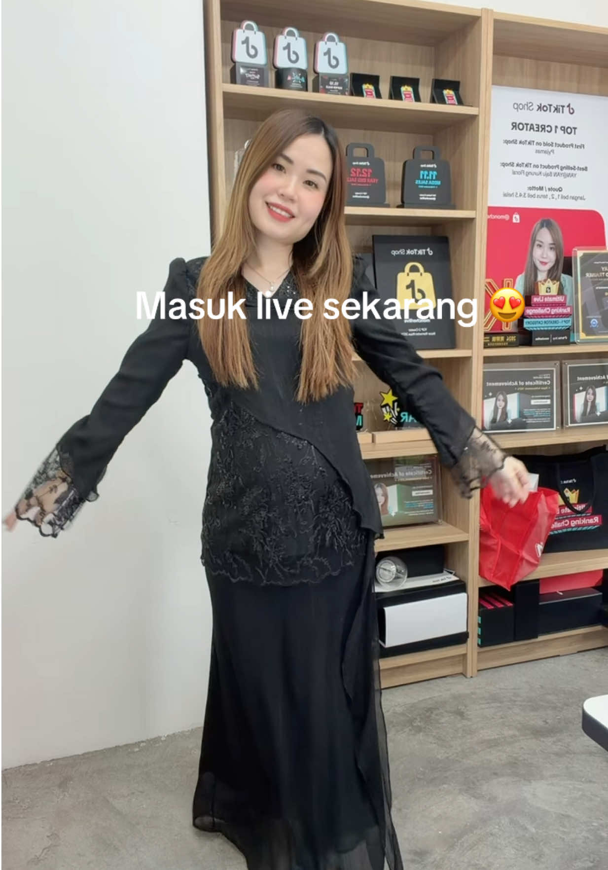 @Tiffany 🌷Moncherilive