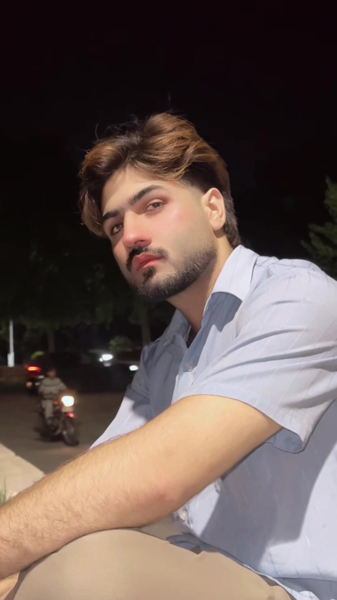 @KHAN🇵🇰