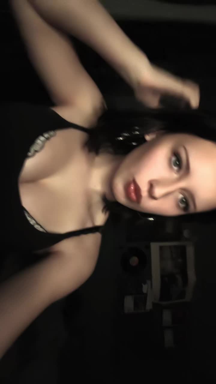 @𝒂𝒏𝒏𝒂-𝒕𝒚𝒓𝒂