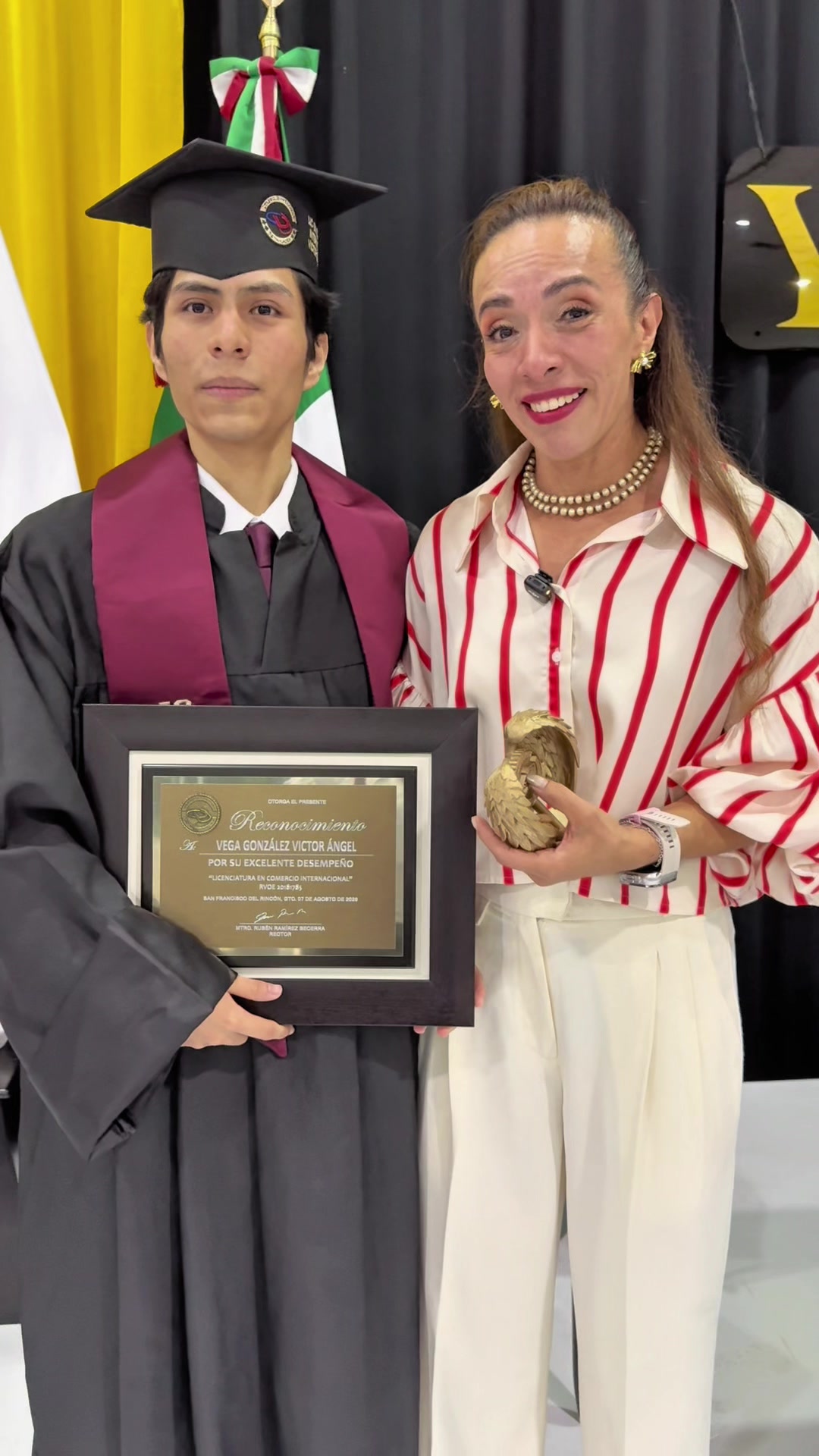 @Universidad De Yahualica