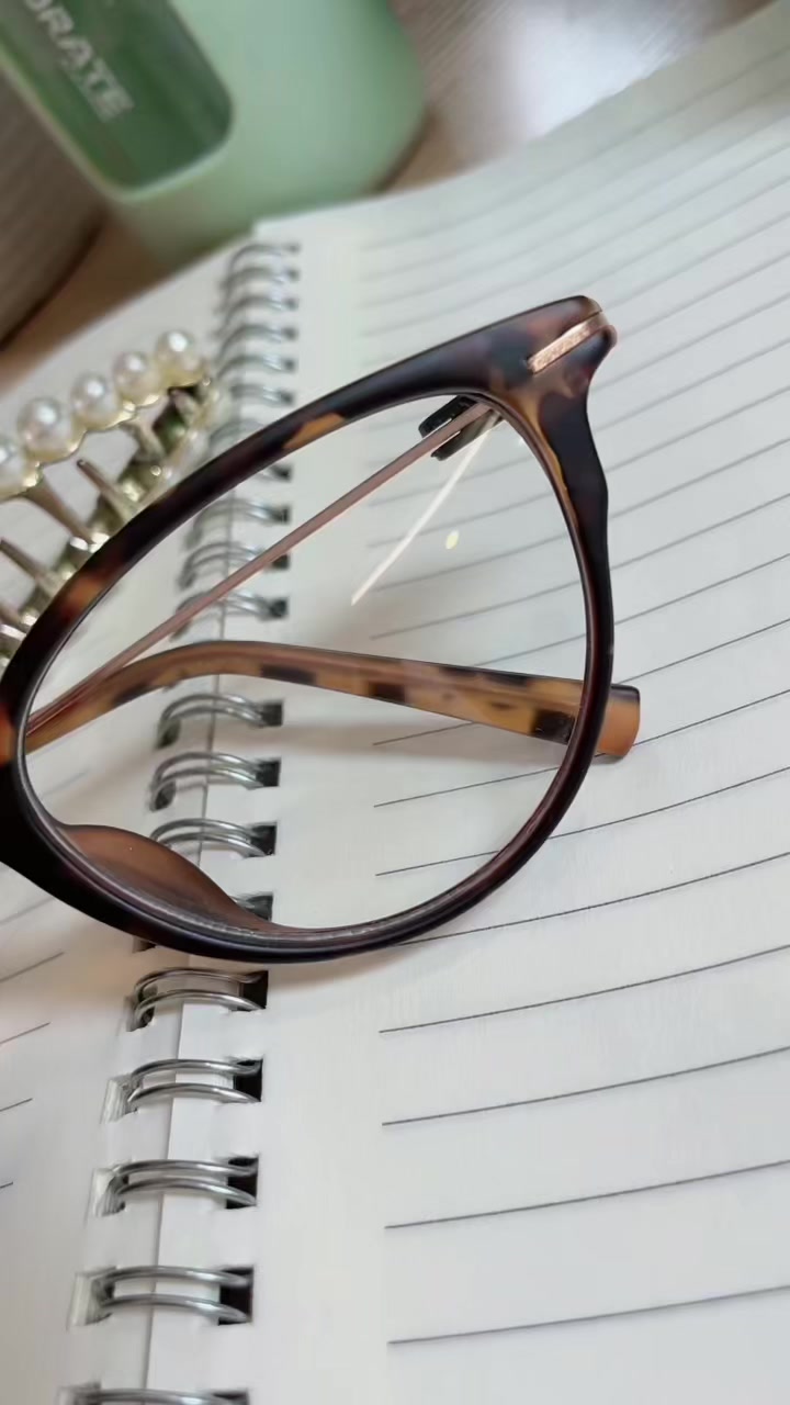 @Design Glasses