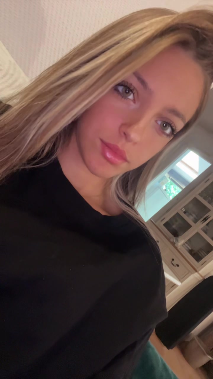 @ʀ ᴀ ᴘ ʜ 👸🏽🍒