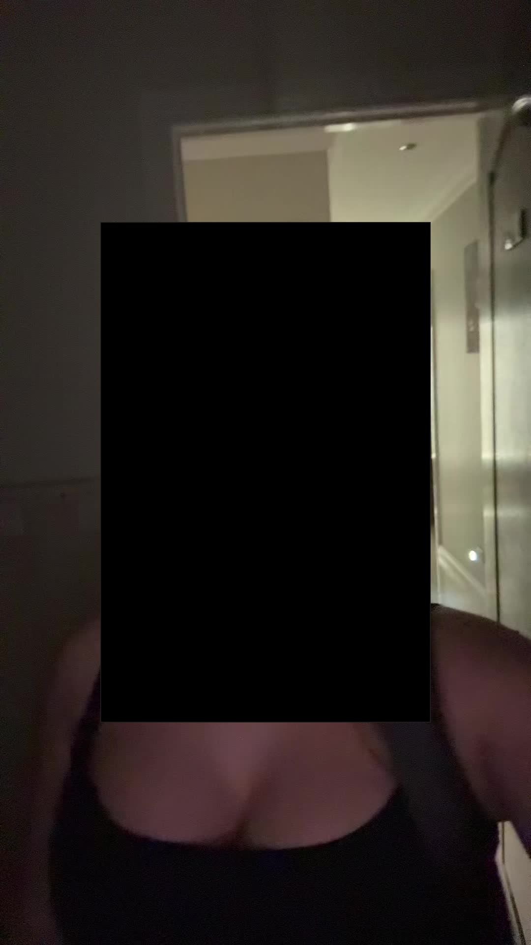 @️