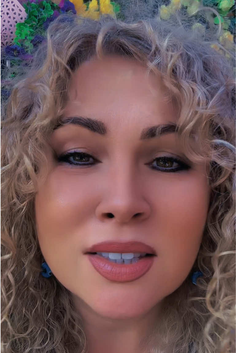 @𝐀𝔂𝗇𝑢𝗿𝕃𝑜𝓷𝕕𝐨𝘯