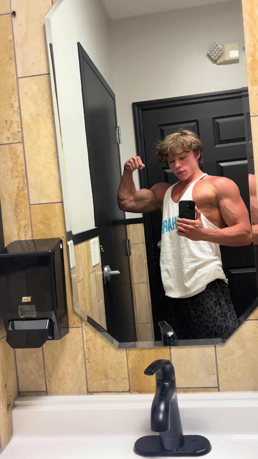 @zadesearcy