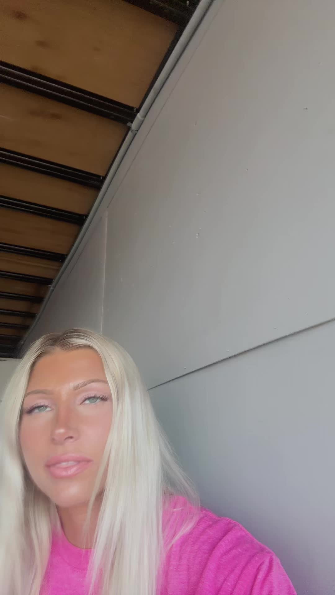 @MICHIGAN QUEEN 🦁🦌🐟🐺🏁💅