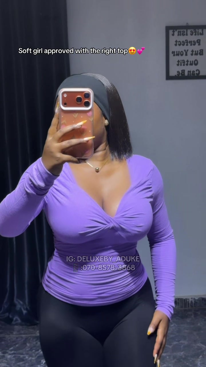 @Deluxebyaduke (CLOTHING STORE)
