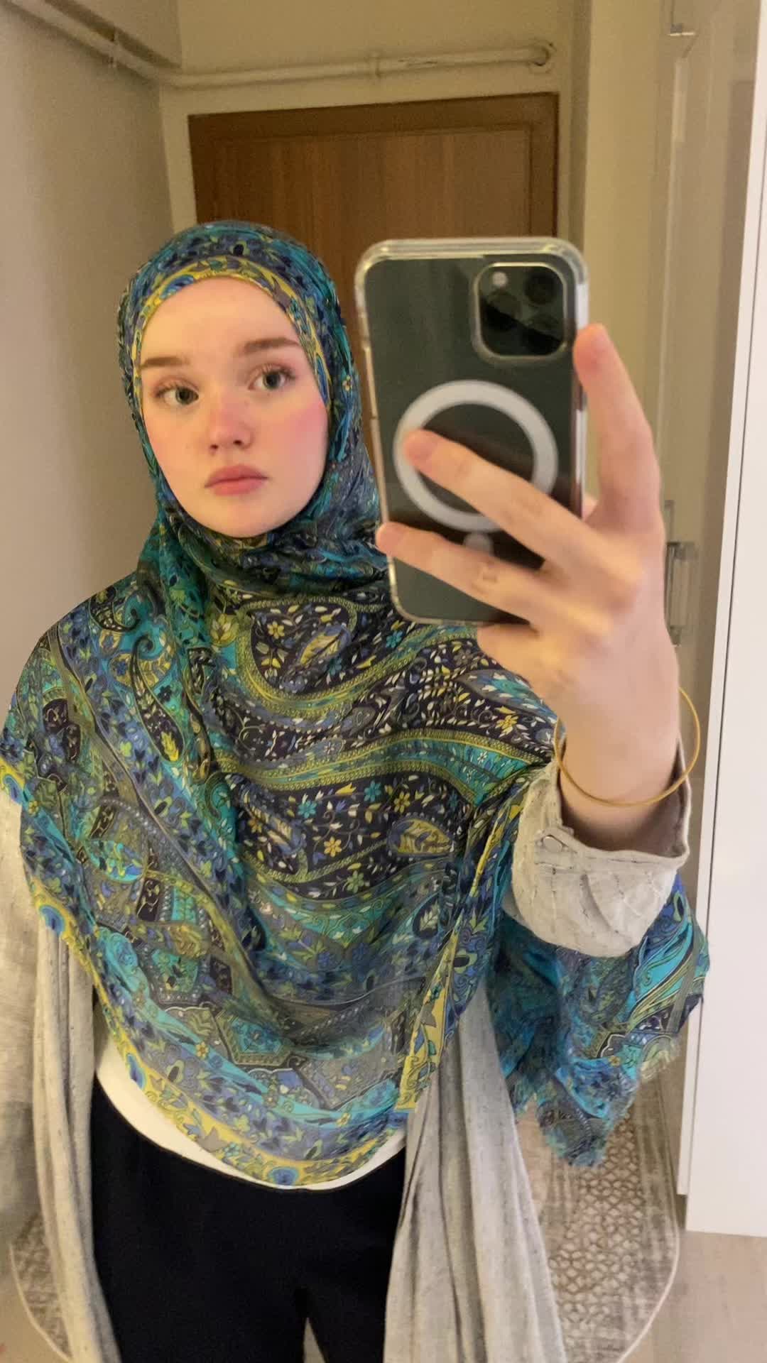 @zeehraaaa7
