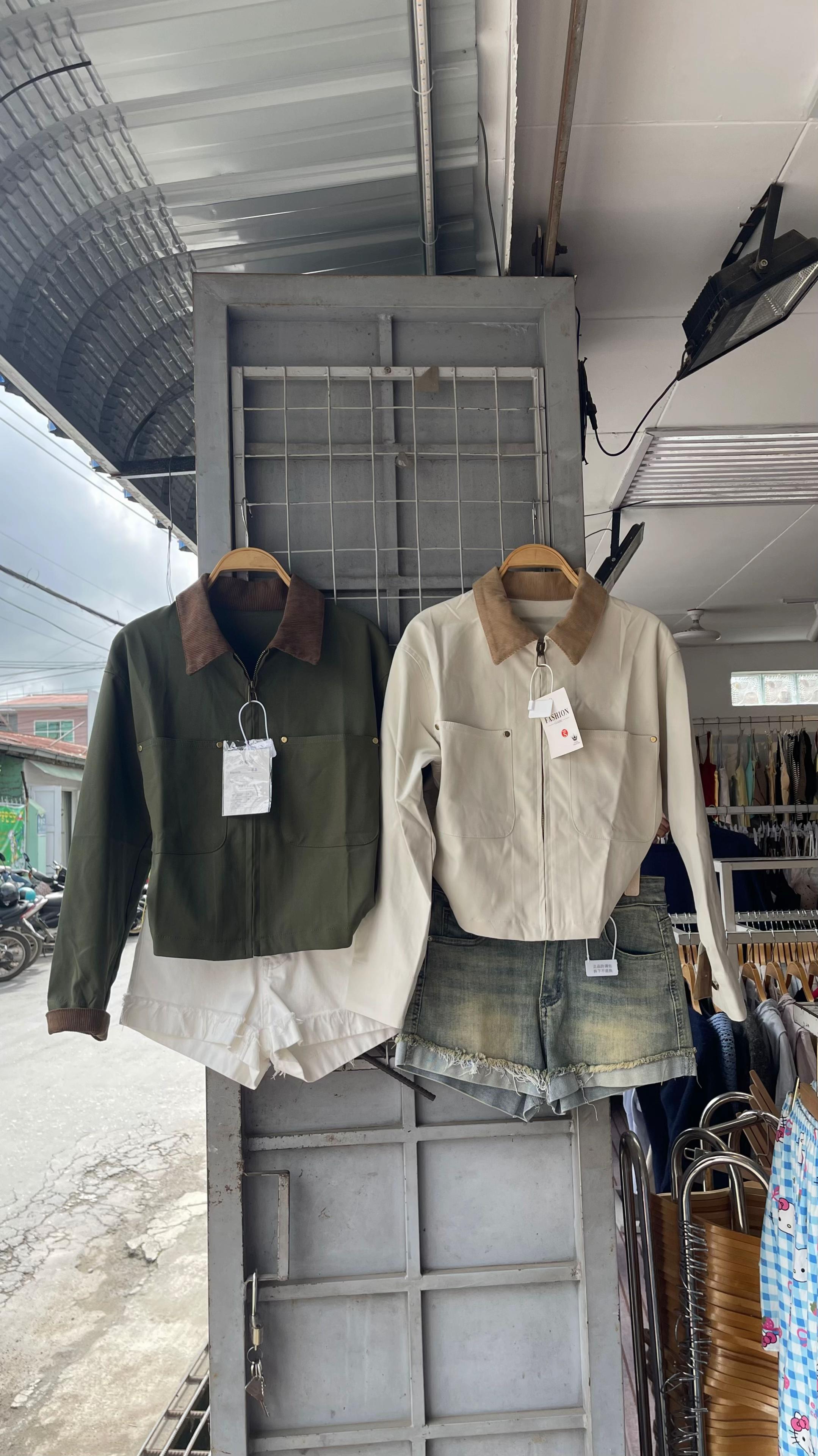 @Kit Kit Clothing(Tgi)