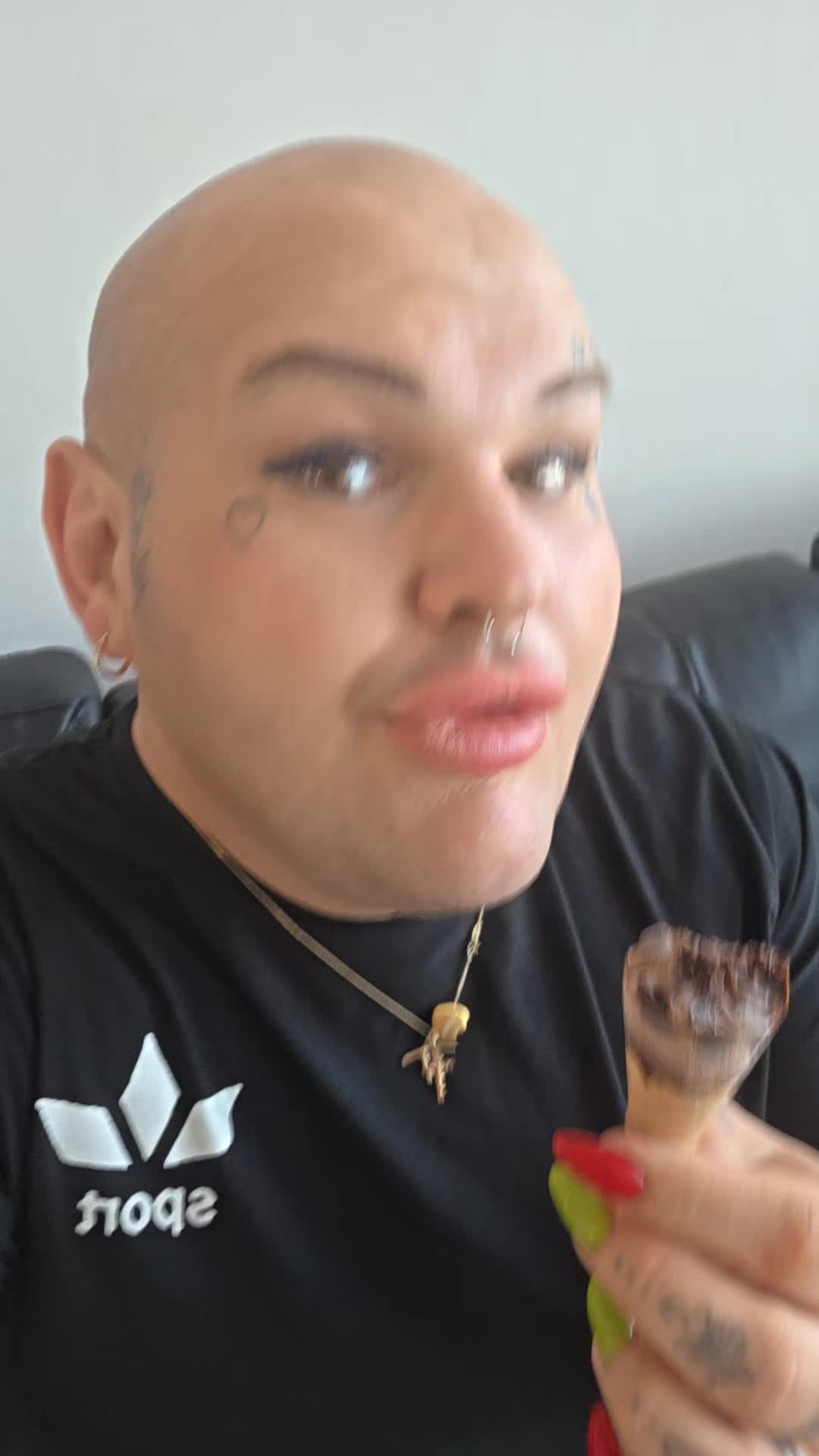 @Melliegezellieofficial