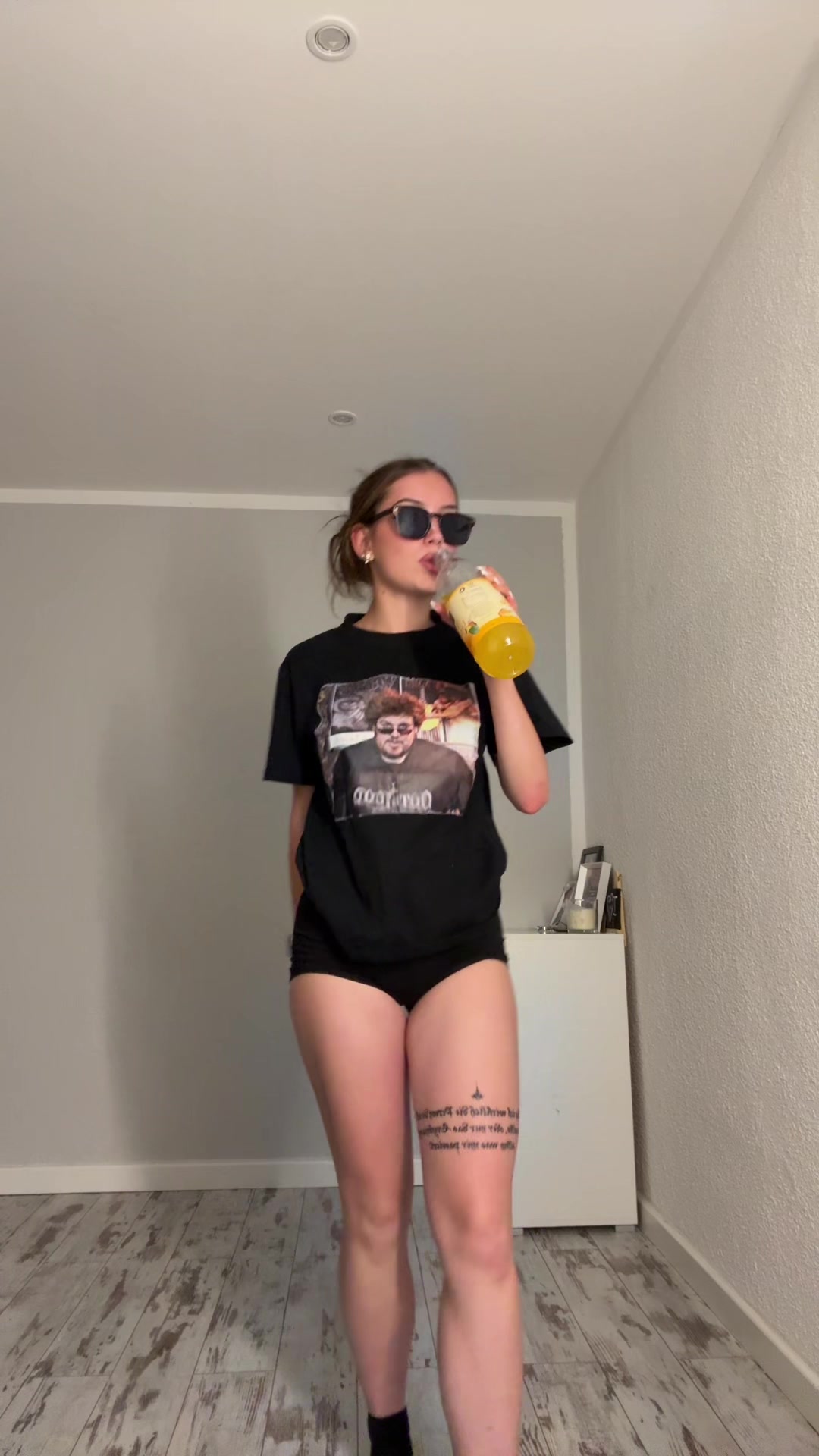 @𝐇𝐀𝐍𝐍𝐀𝐇𝐋𝐔𝐈𝐒𝐈𝐄𝐍𝐍𝐄