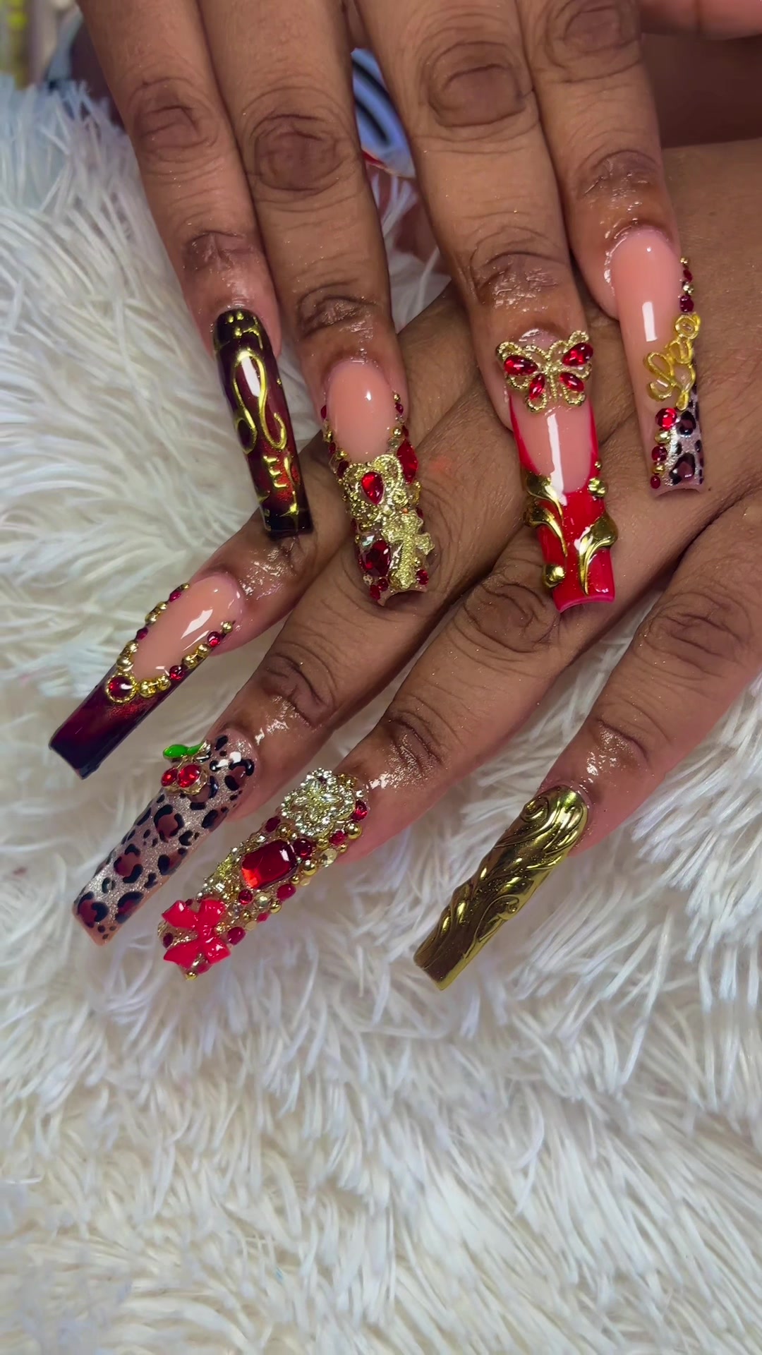 @Nicky the nail artist