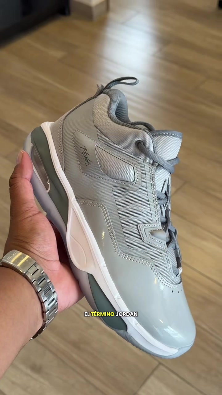 @Familia Sneaker