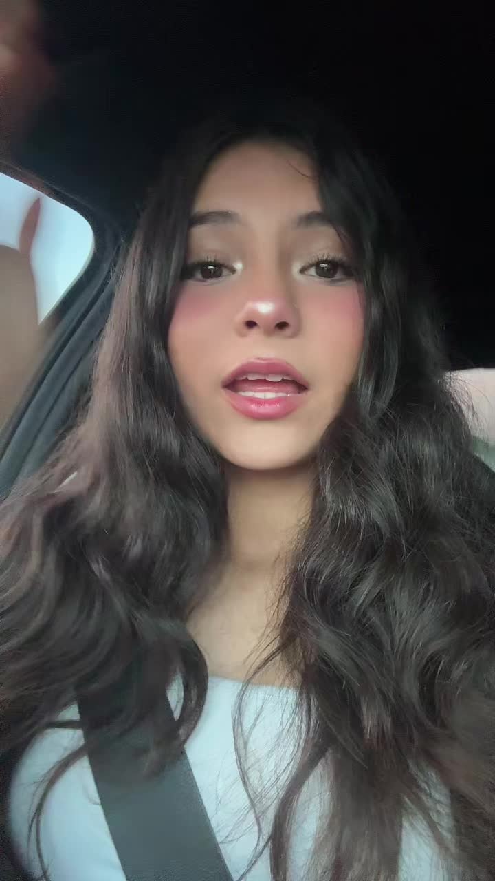 @yadhiraa.diazzz