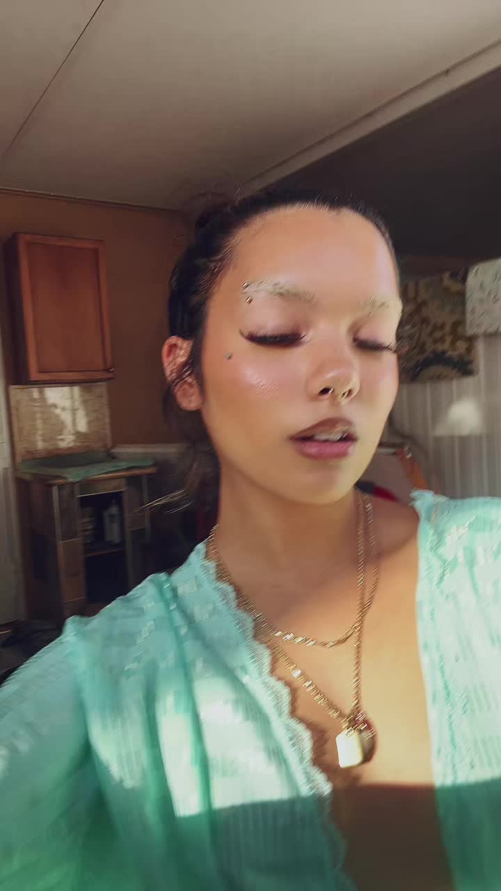 @bellaa