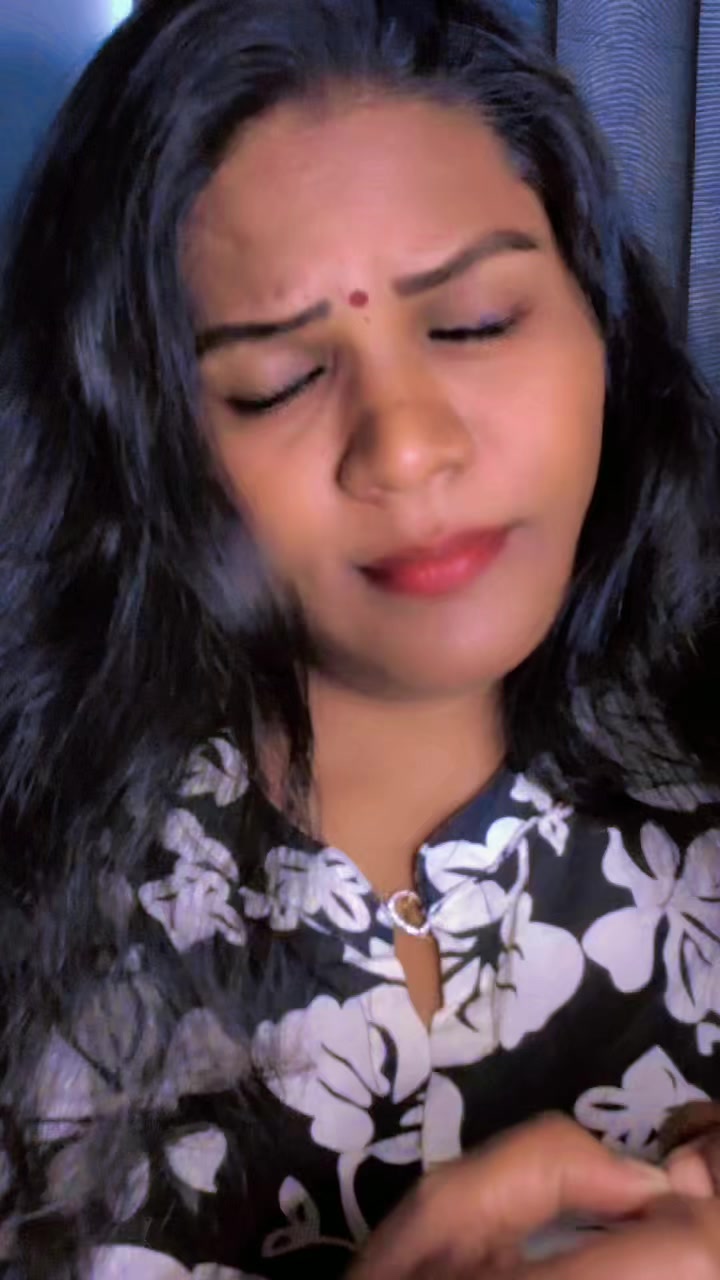 @GaYaThRI❤️ MaNiKAnDaN ❤️🇨🇦☃️