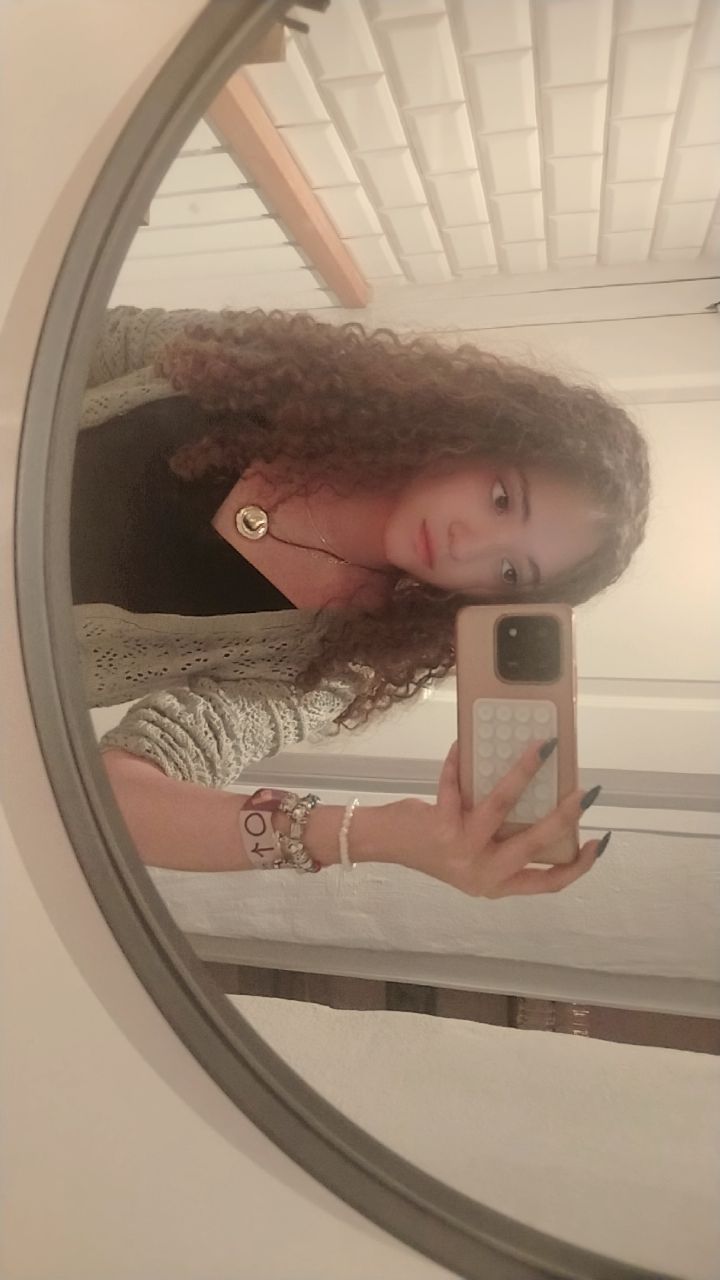 @Ana