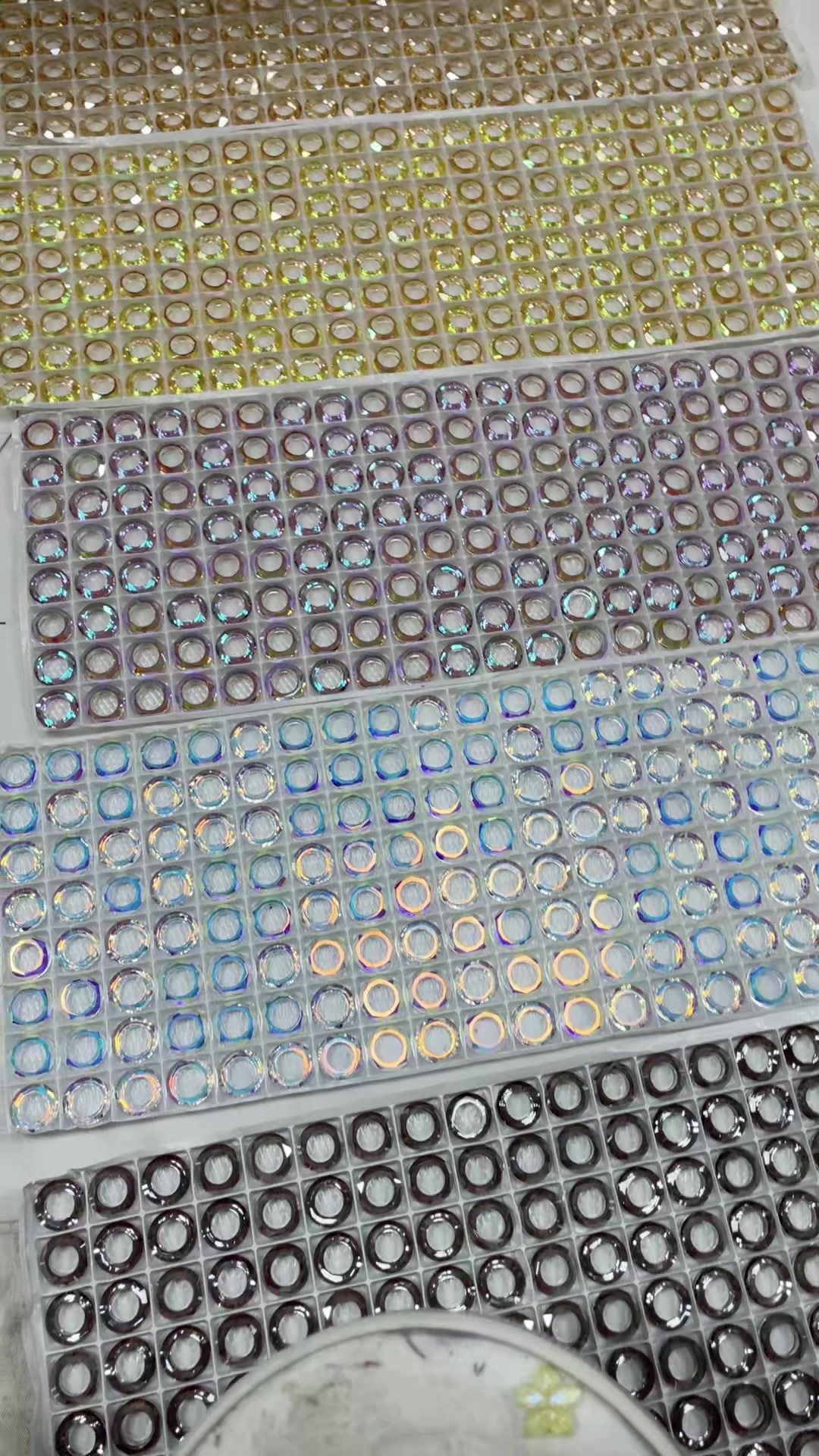 @DIY beads bracelets.