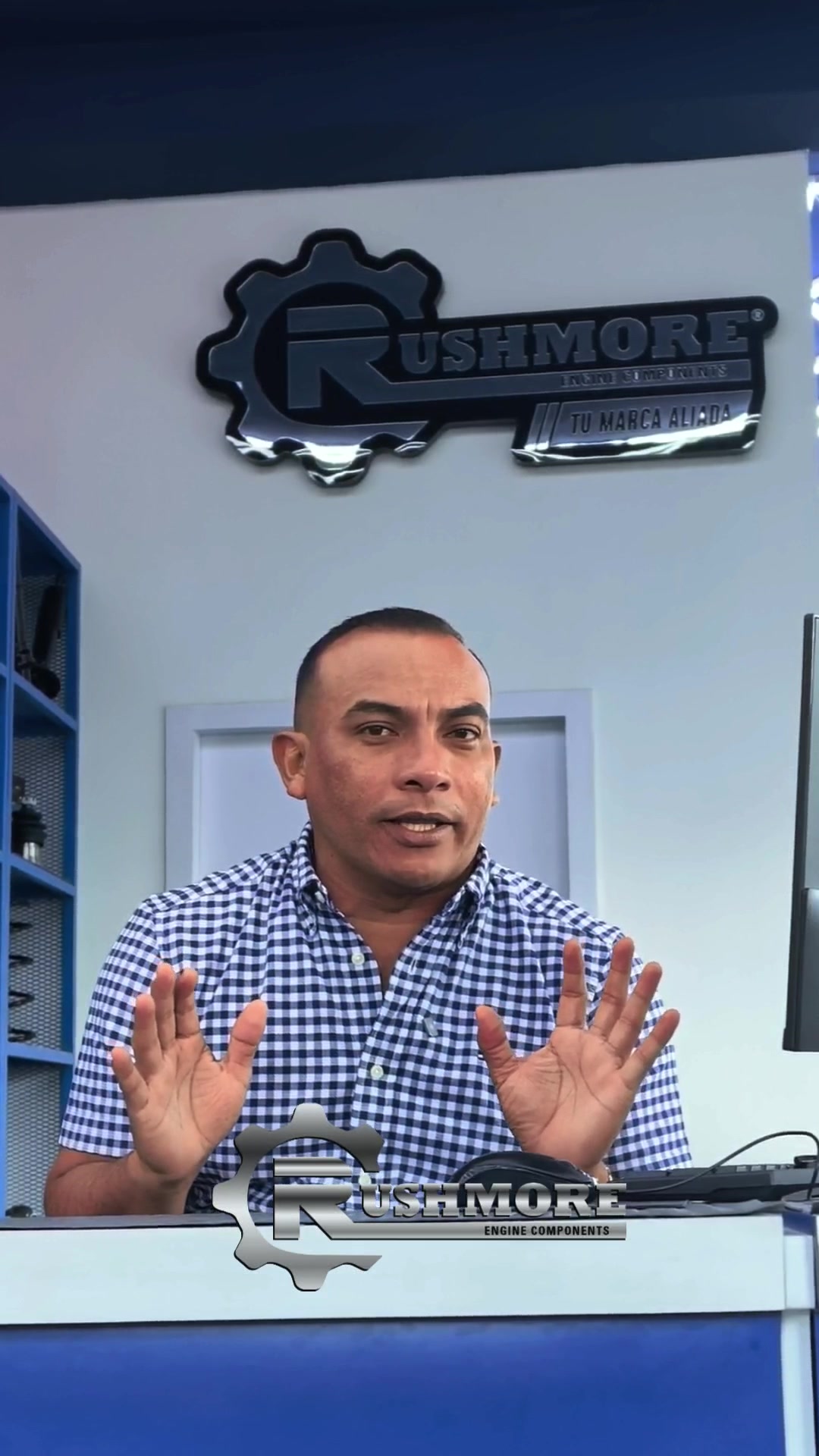 @V&iacute;ctor Aponte