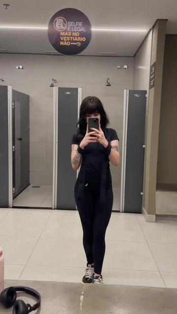 @Lo