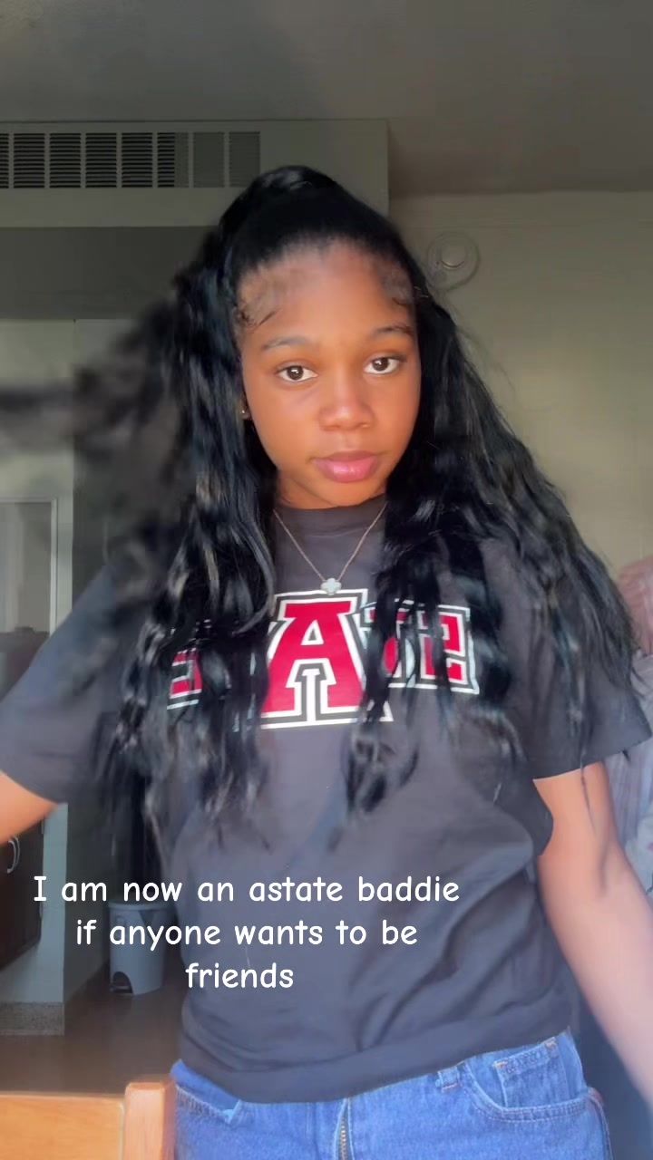 @Simone🌸.