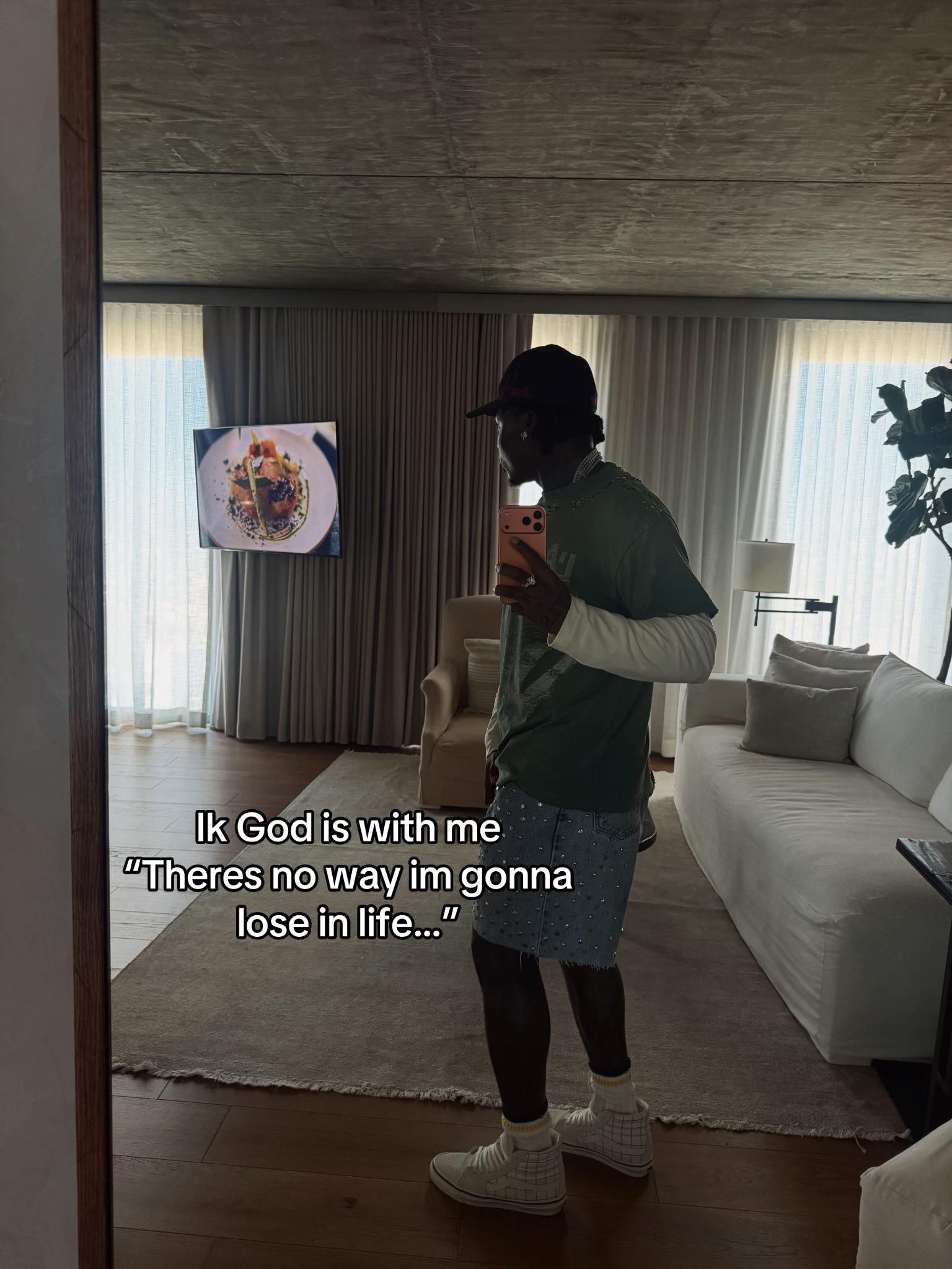 @𝐖𝐡𝐨𝐬𝐲𝐨𝐮𝐫𝐆.?