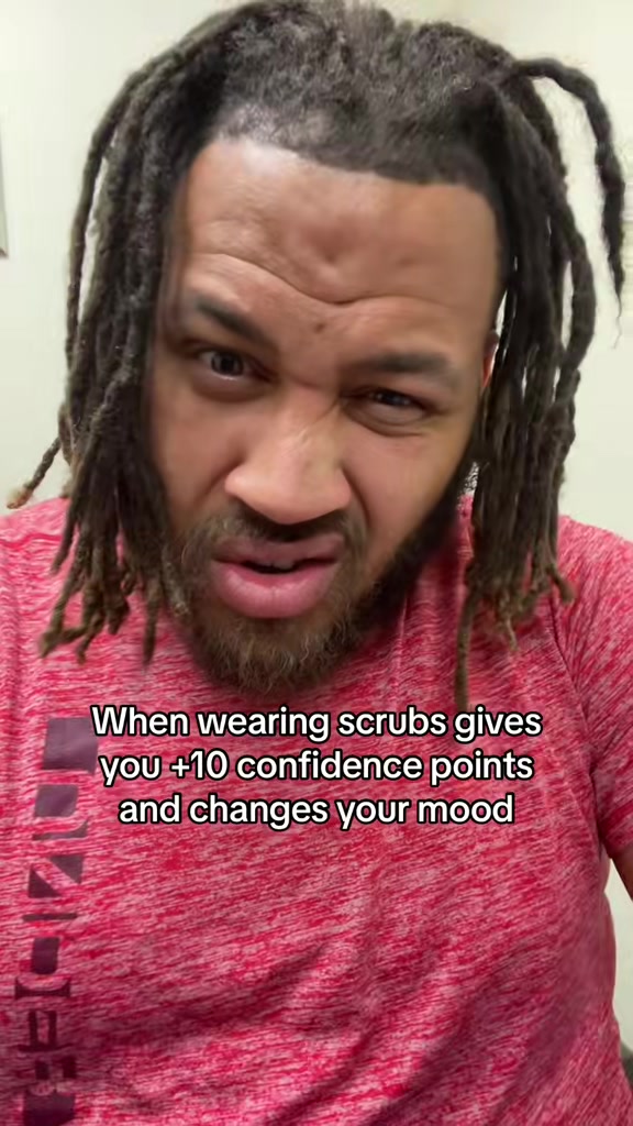 @80inscrubs🦄