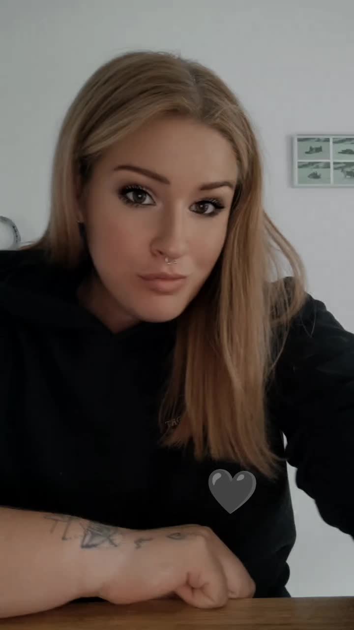 @𝐌𝐚𝐫𝐢𝐞Kl