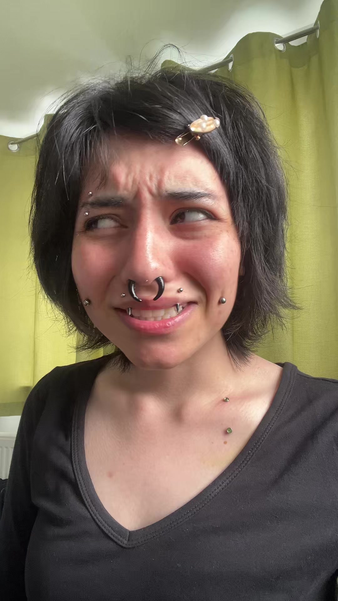 @؟