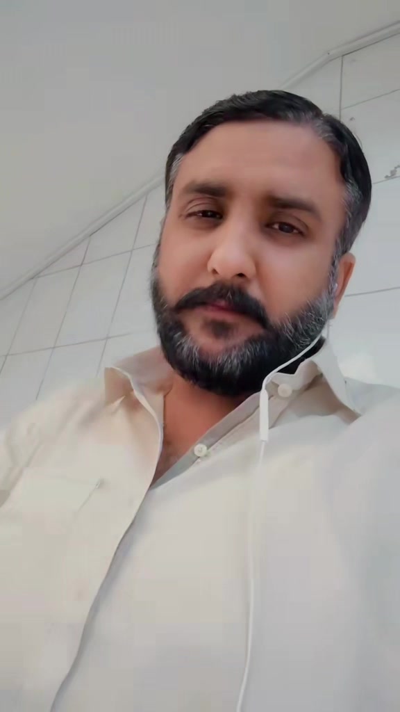 @Naveed Kashmiri 🦁