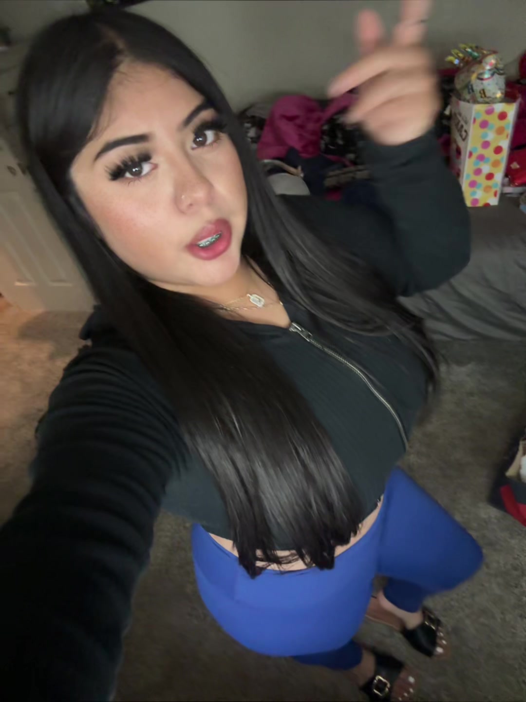 @lani________