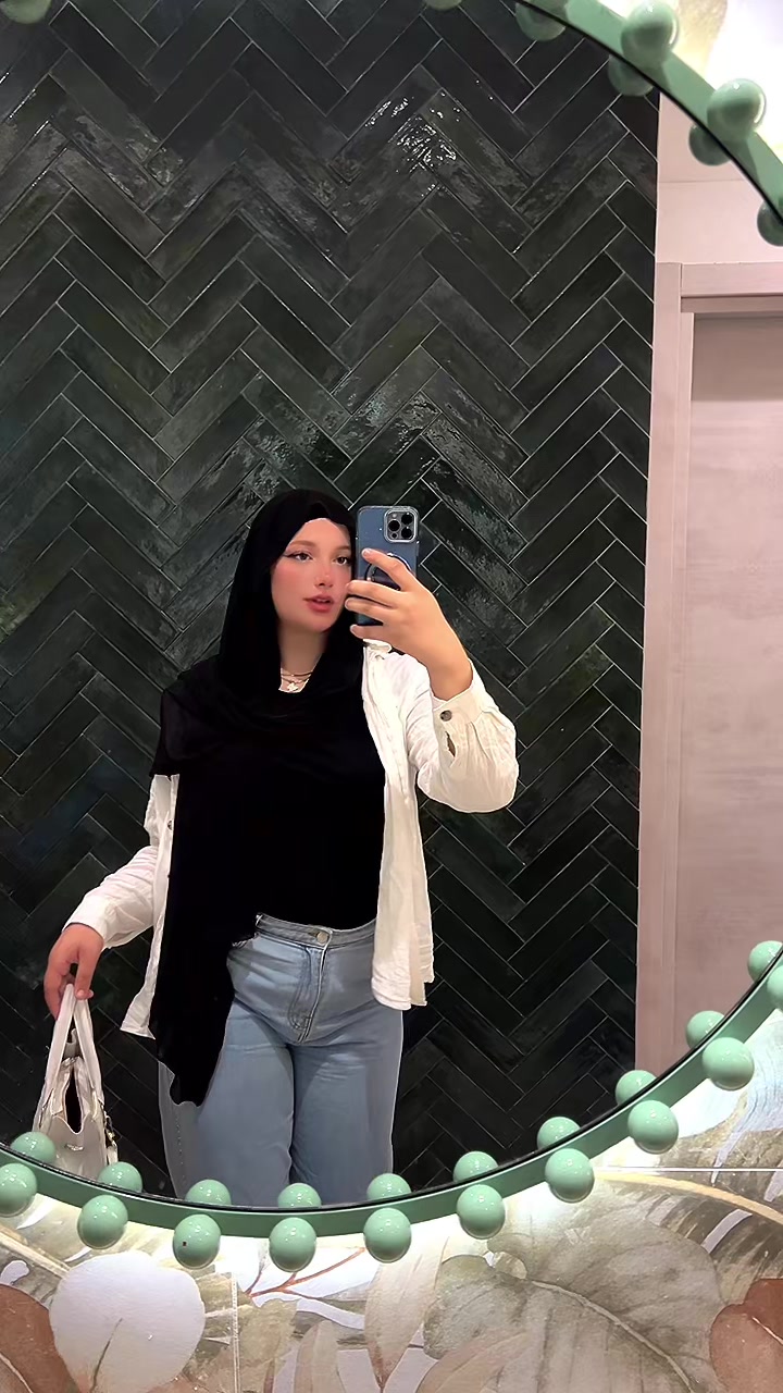 @queenjulia224
