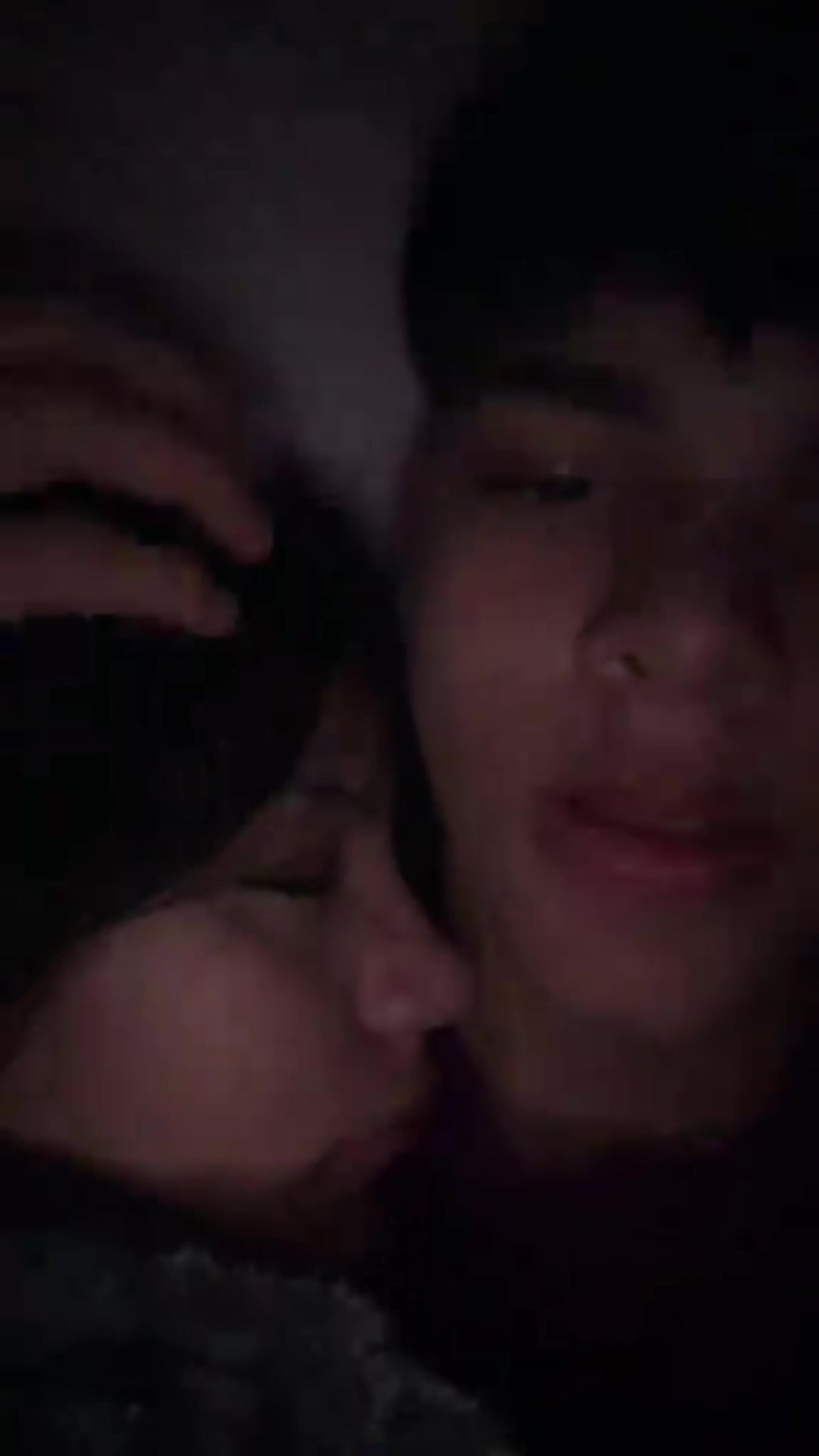 @Couple cute moment