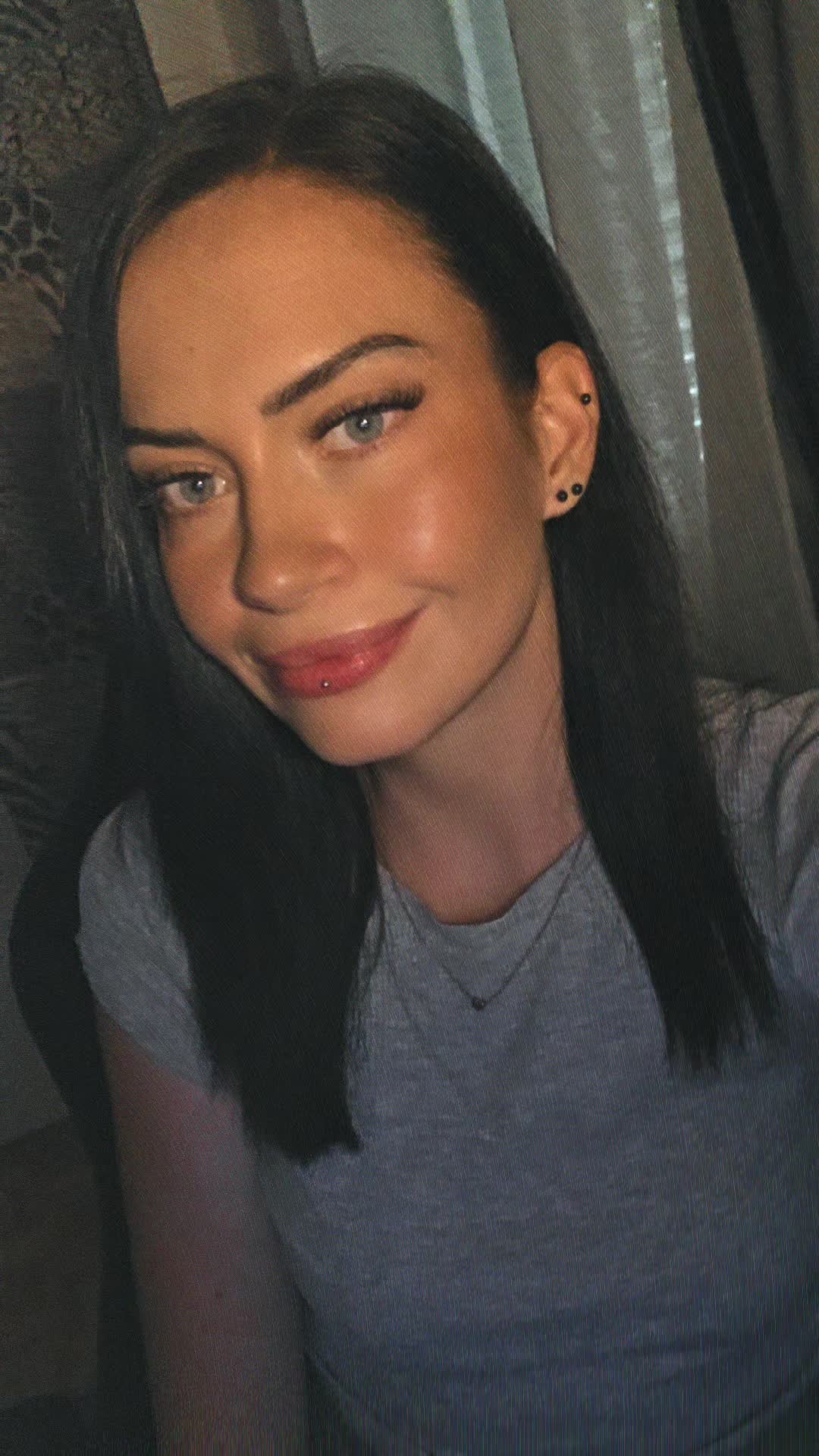 @ℳ𝒾𝓁𝒶 ℒ𝑒𝑒 🦋👑