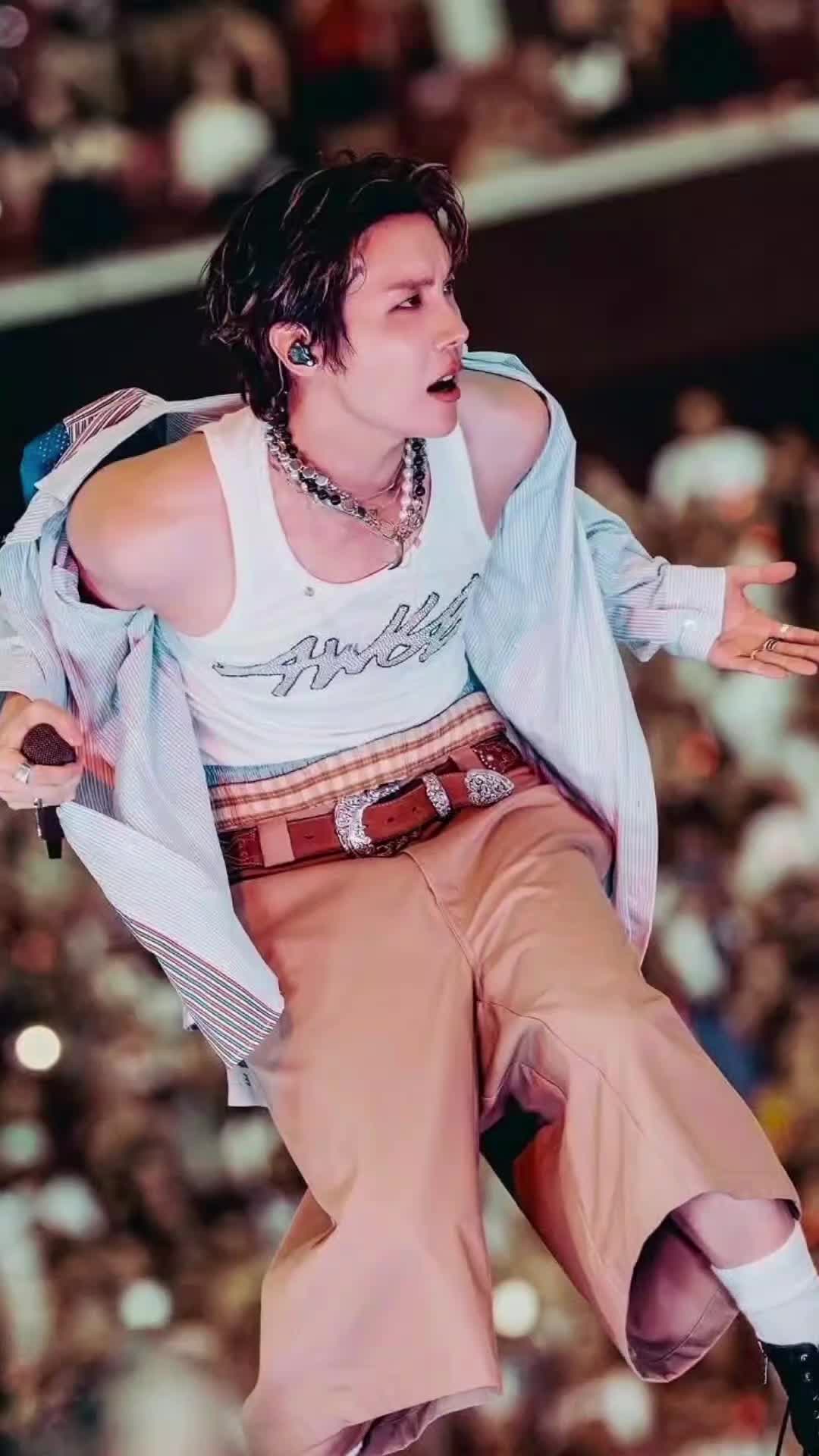 @Jk🥴C&eacute;line☉ ⊖ ⊜