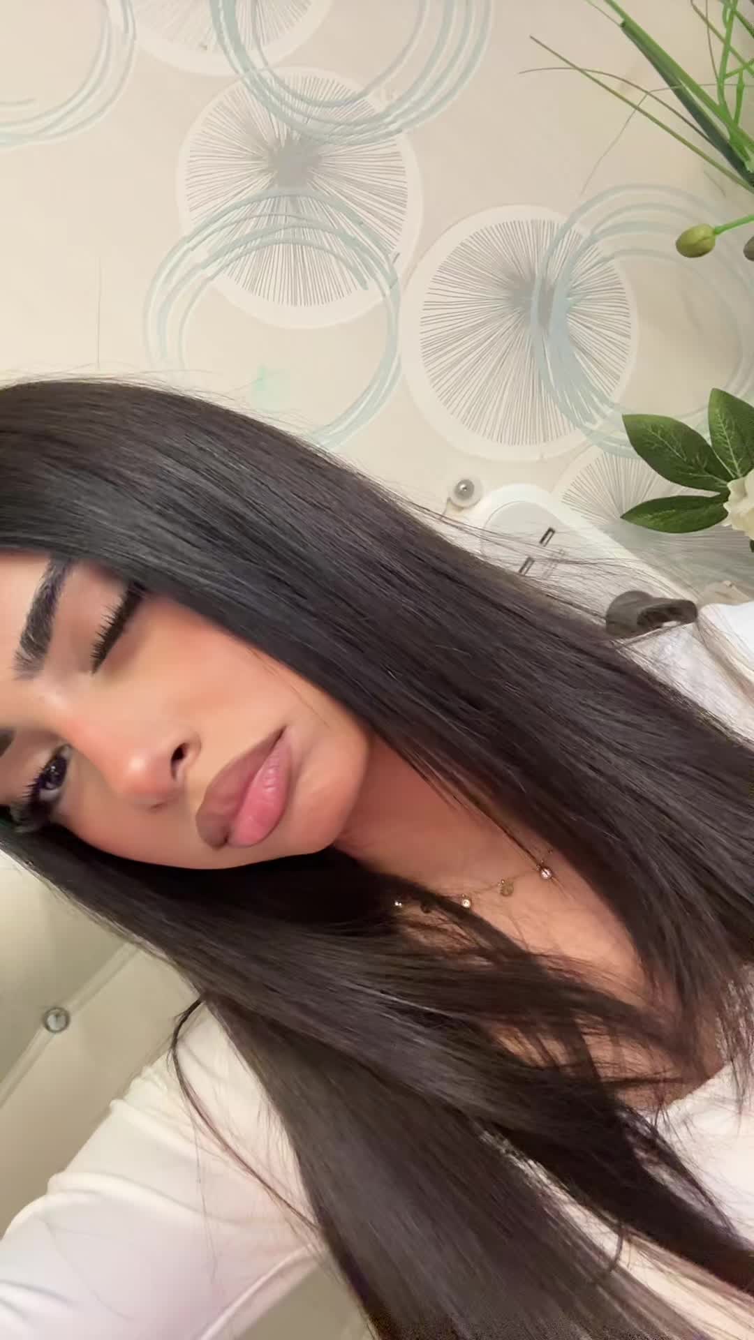 @𝟐𝟕. ♛
