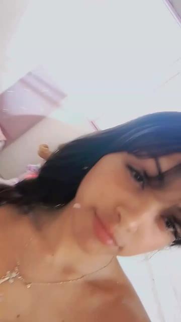 @MiaDebora🍒