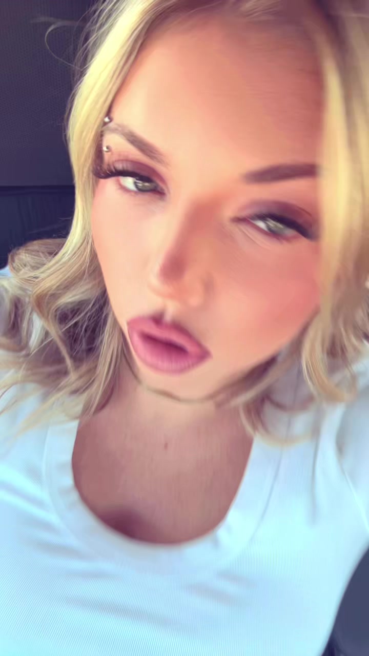 @onlygirlinthaworldd
