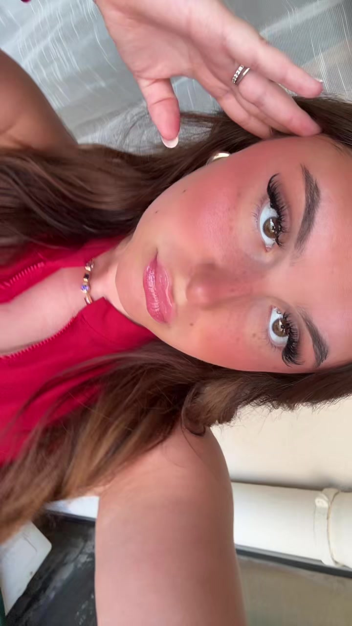 @Chloebrjd