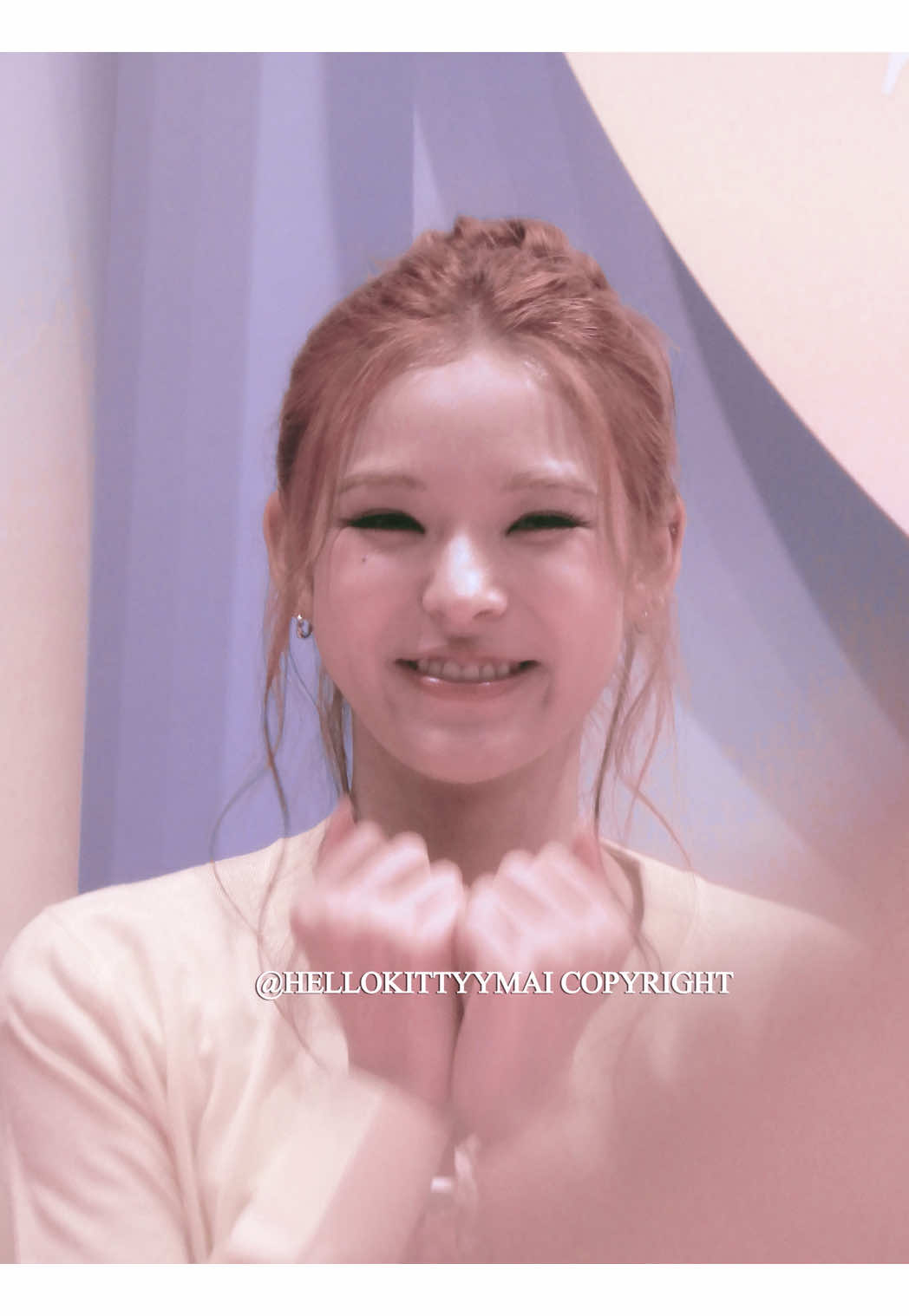 @𝐄𝐕𝐄𝐋𝐘𝐍 𝐆𝐎𝐋𝐃𝐈𝐍𝐆♡