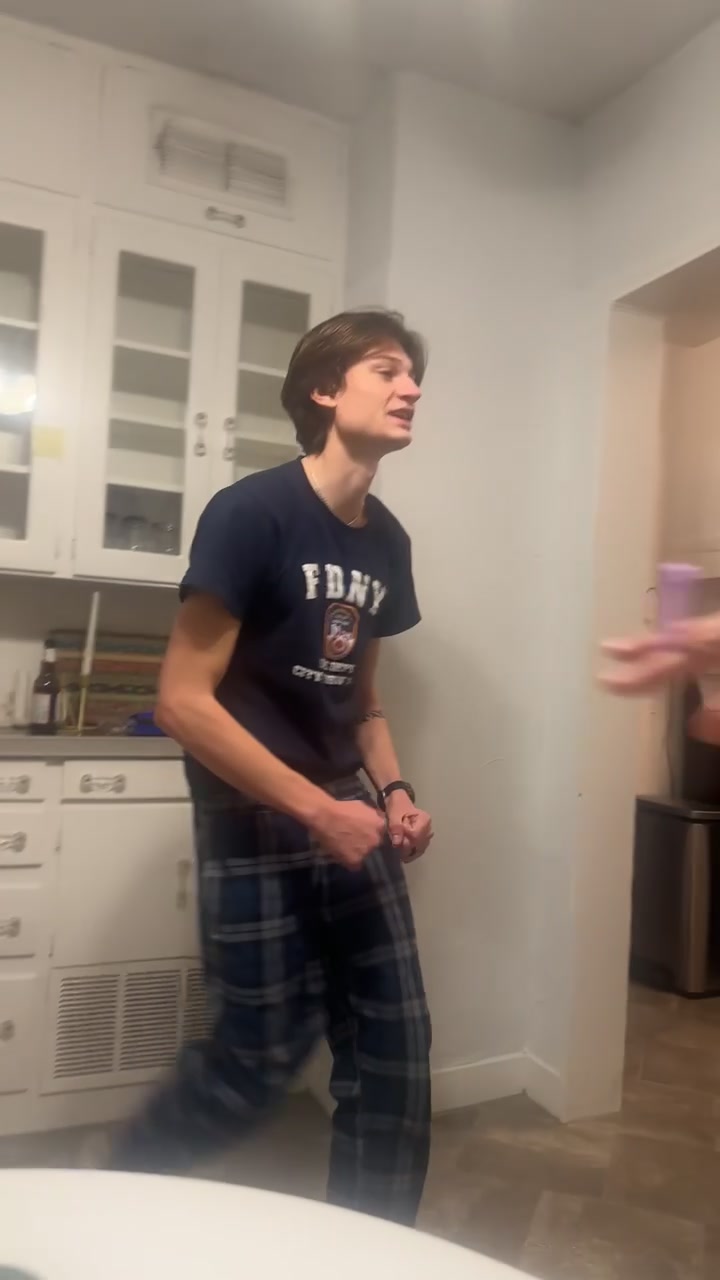 @LT