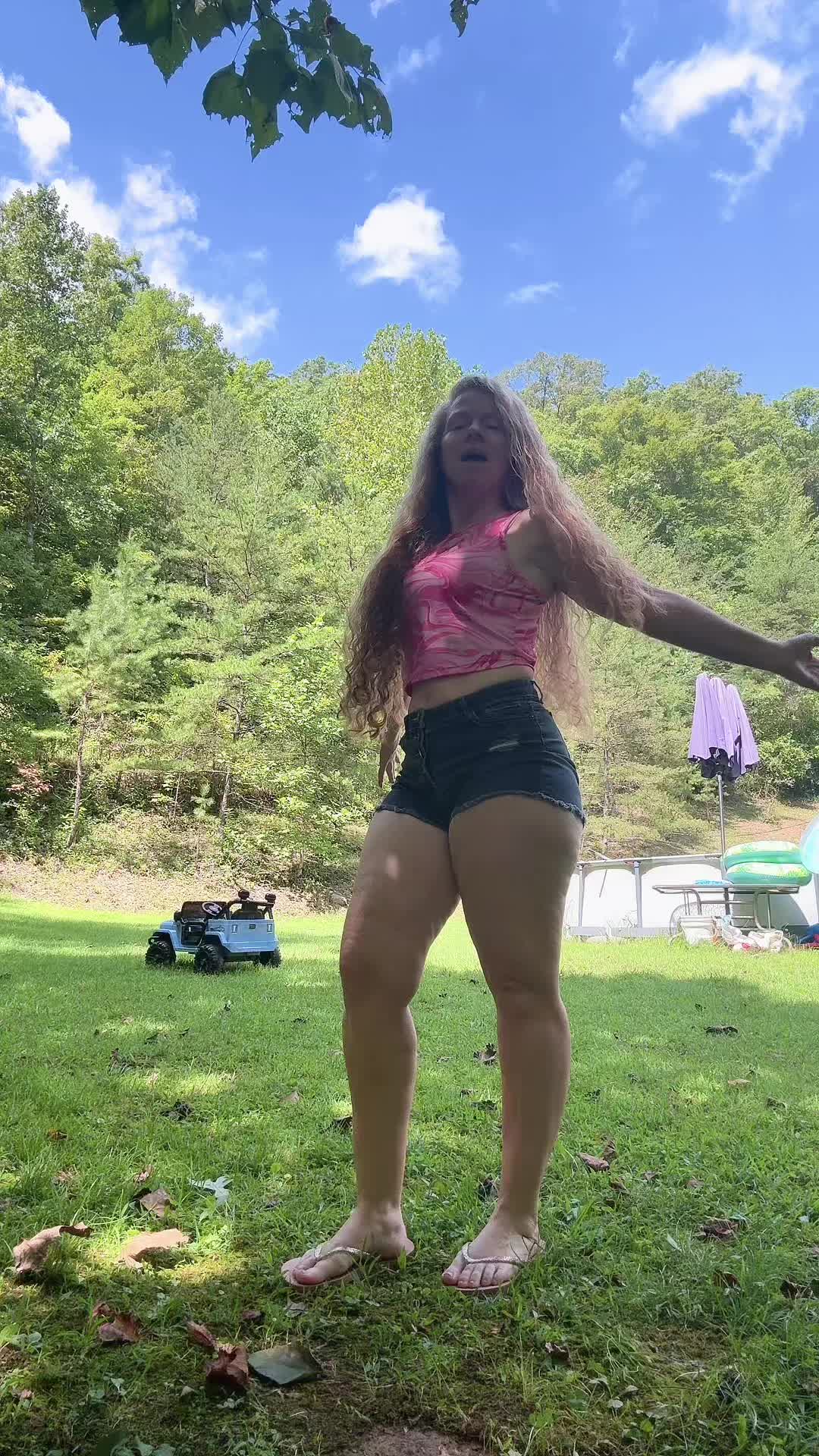 @Gg