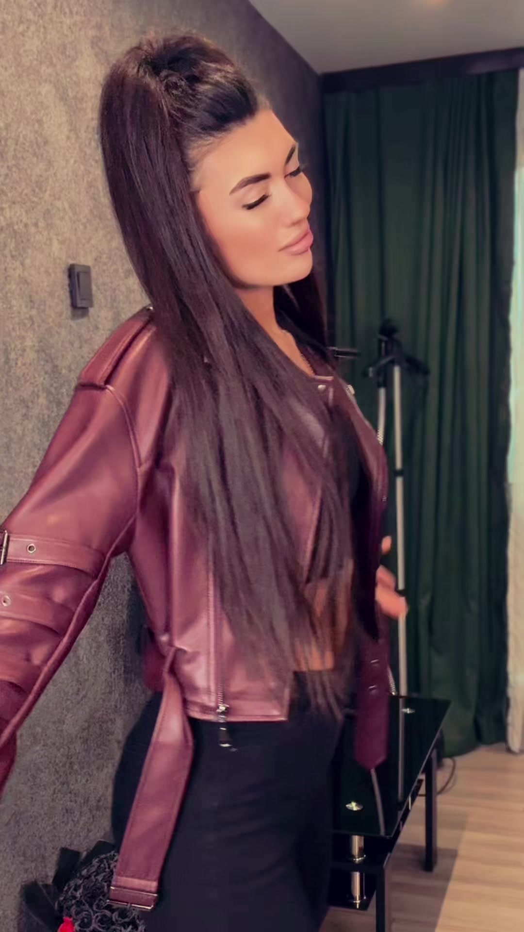 @Тина