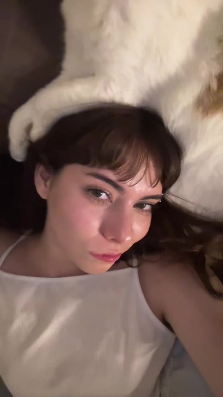@ladyru__
