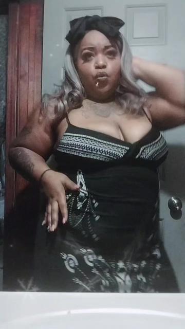 @Queenstrawberry27